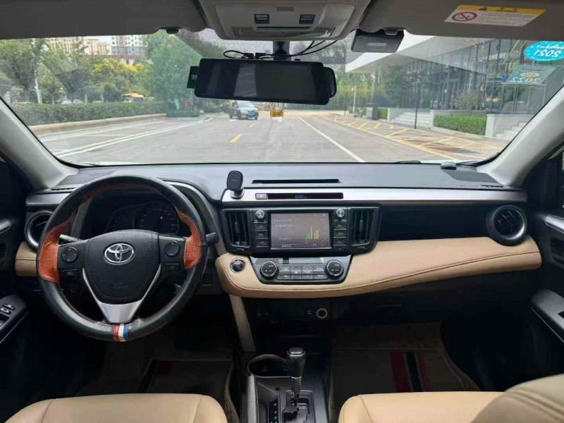 济宁18年丰田RAV4荣放4