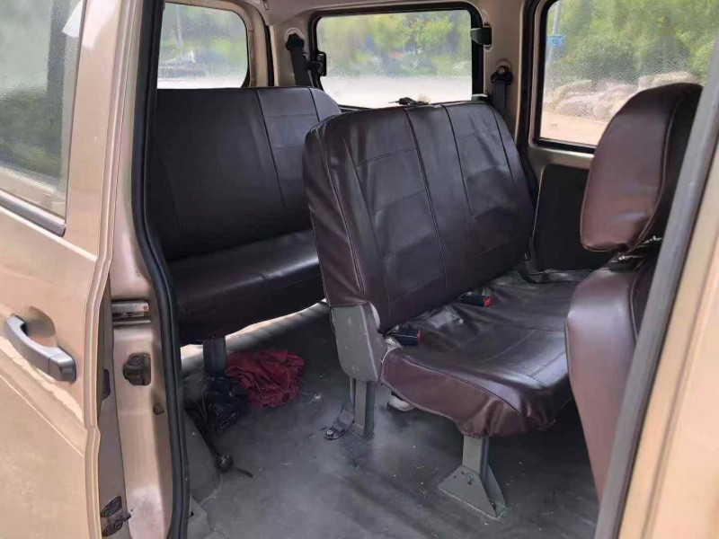 衢州19年五菱汽车荣光6