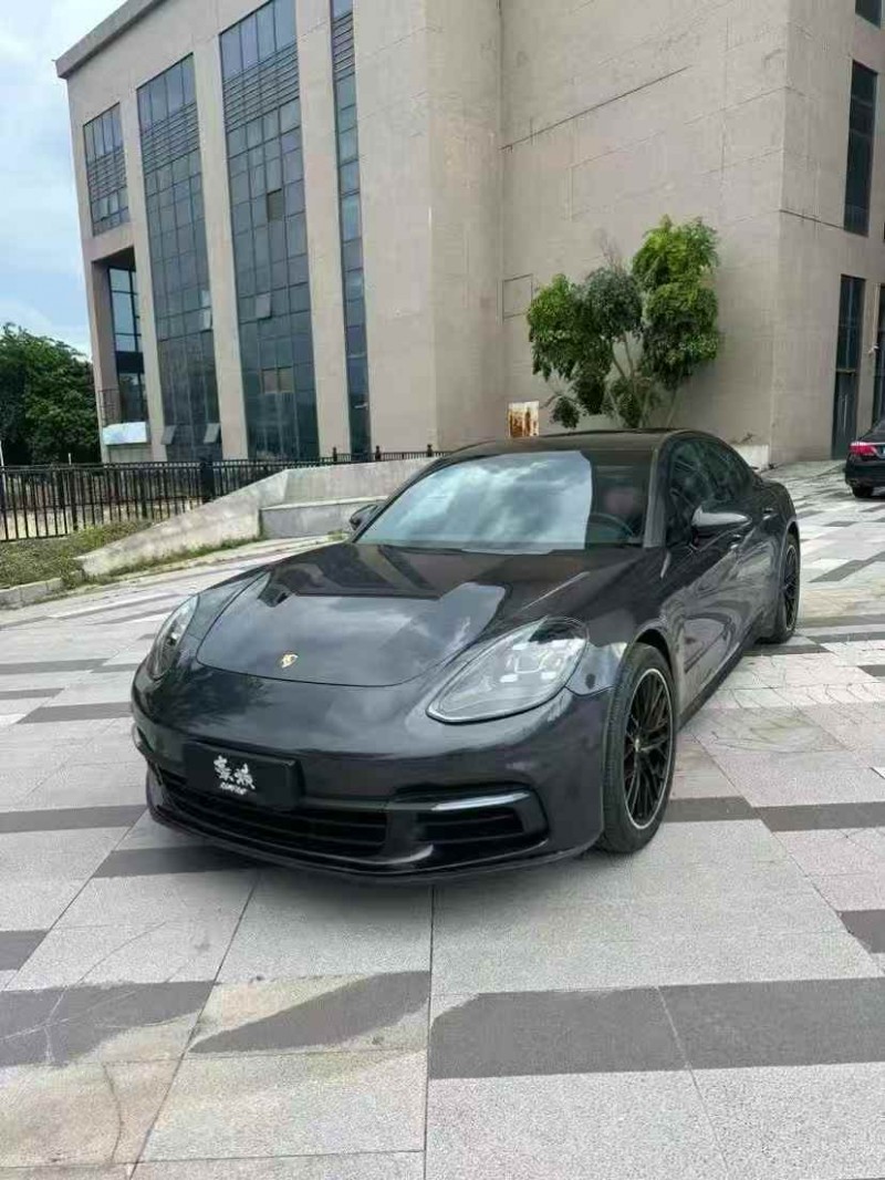 广州17年保时捷帕拉梅拉2