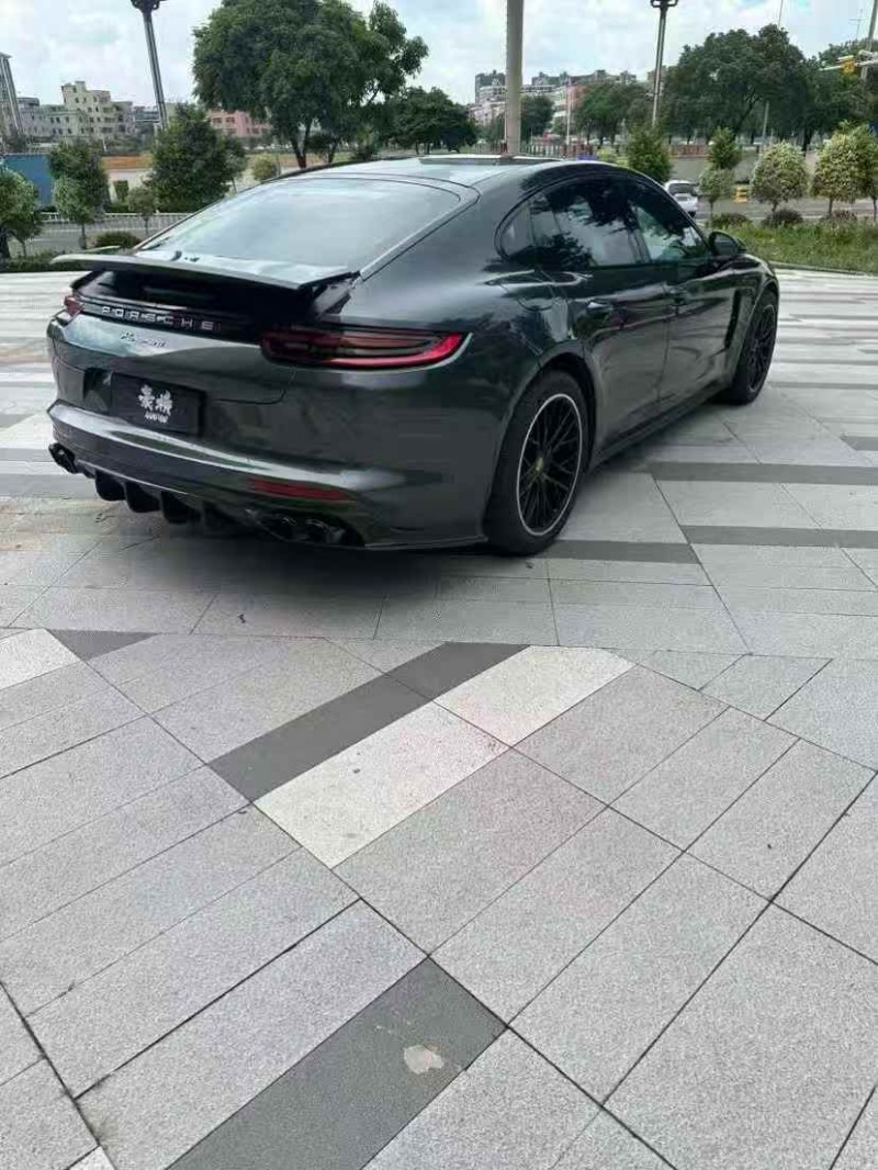 广州17年保时捷帕拉梅拉7