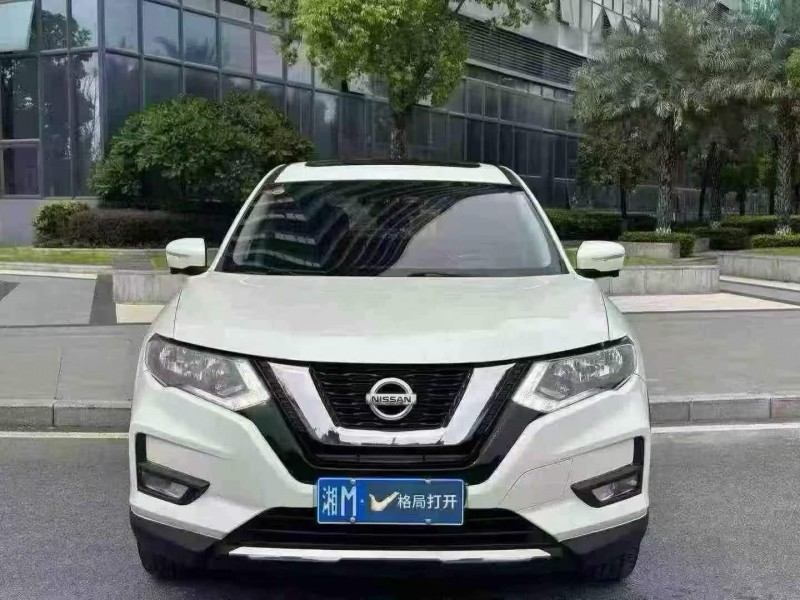 东莞21年日产奇骏1