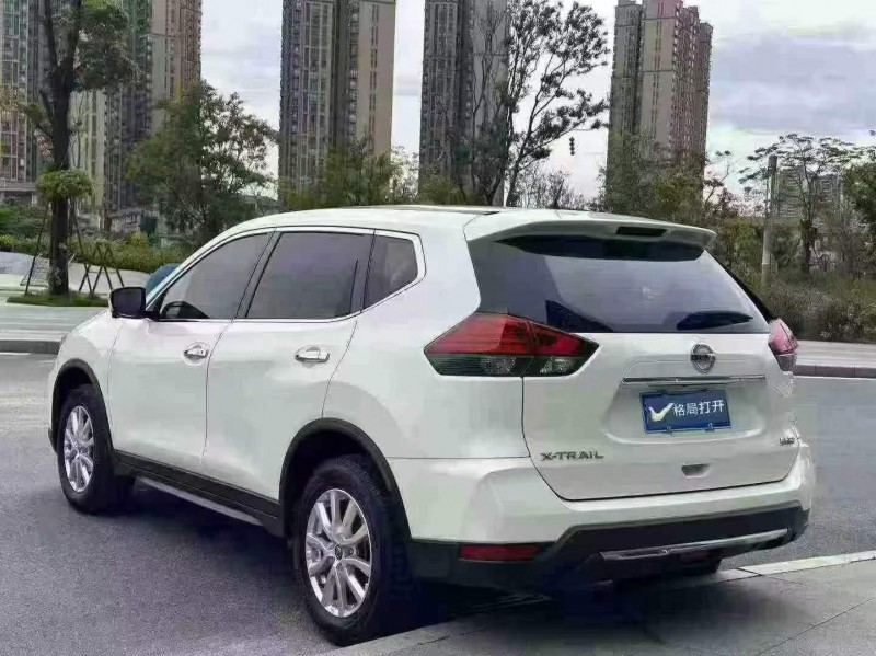 东莞21年日产奇骏7