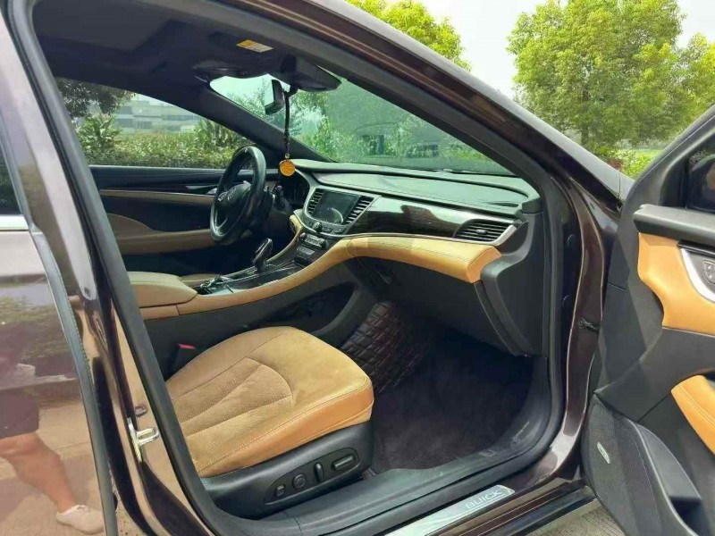 苏州18年别克君越4