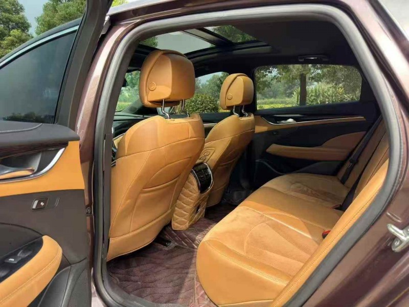 苏州18年别克君越7