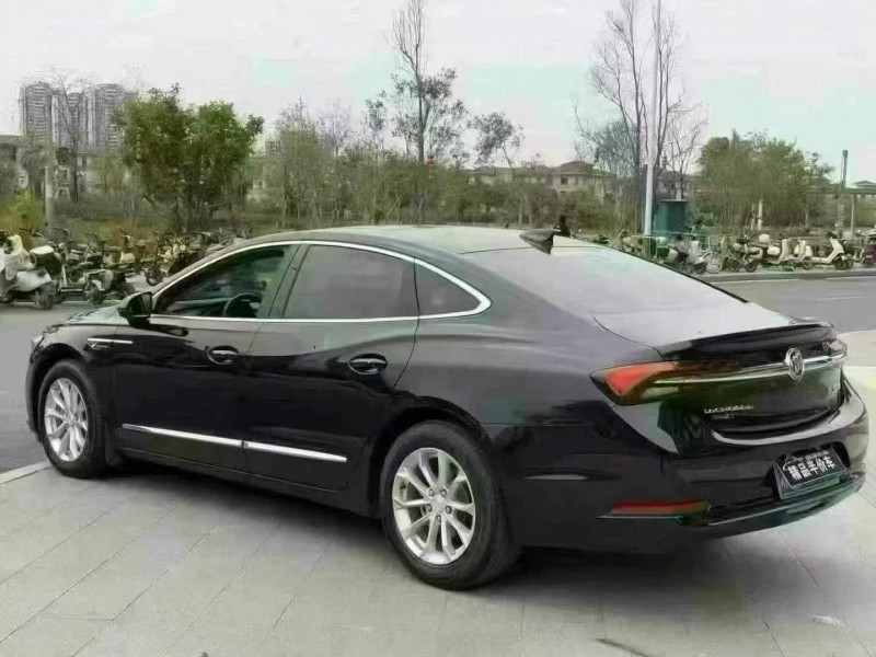 东莞21年别克君越8