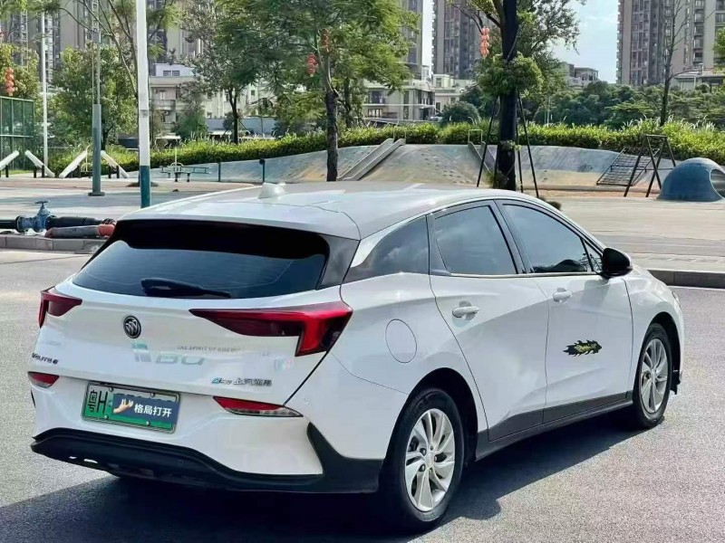 东莞22年别克微蓝8