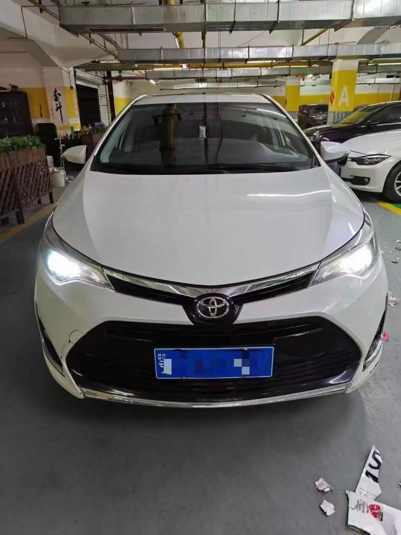 孝感17年丰田雷凌1