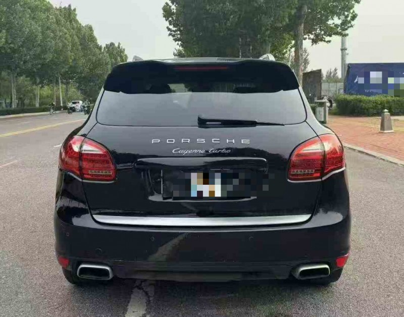 青岛11年保时捷卡宴6