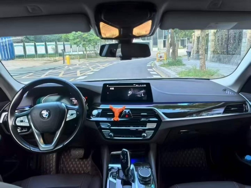 广州20年宝马5系5