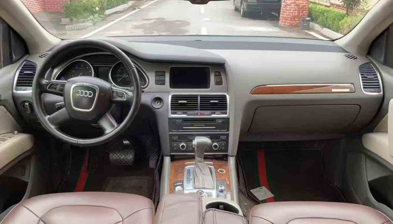 青岛12年奥迪Q74