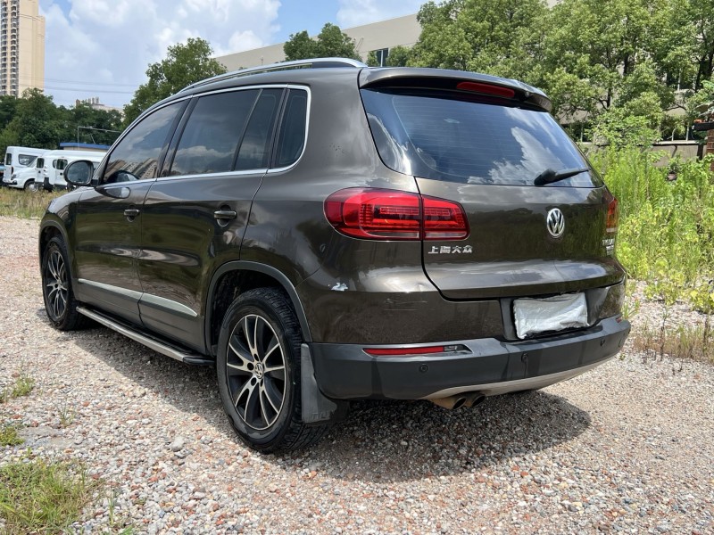 娄底16年大众途观6