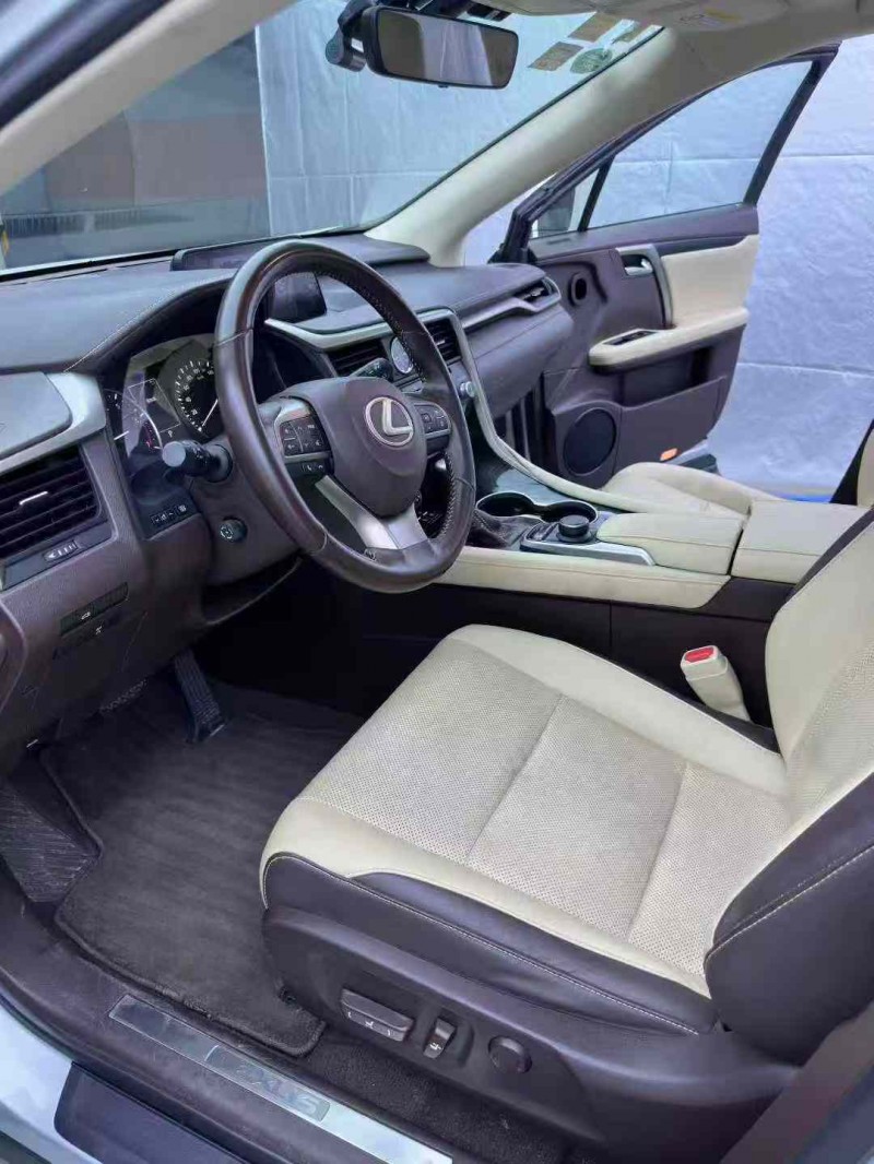 惠州17年雷克萨斯RX4