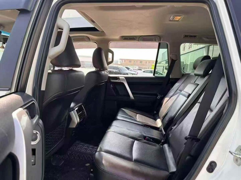 襄阳19年丰田普拉多7