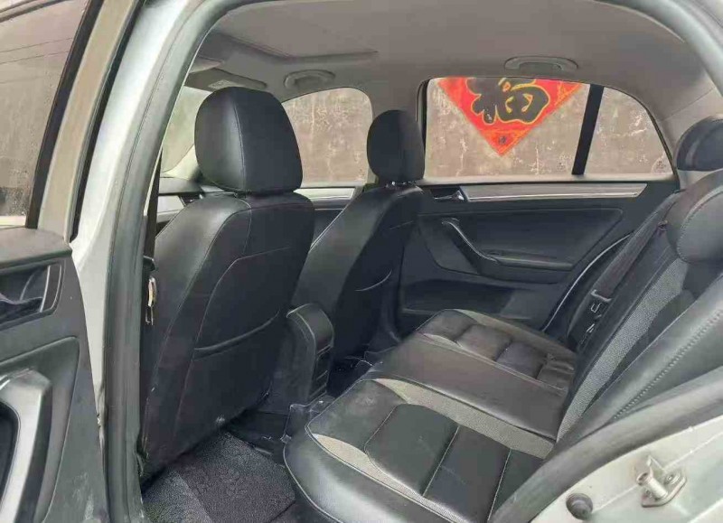 青岛15年大众宝来5