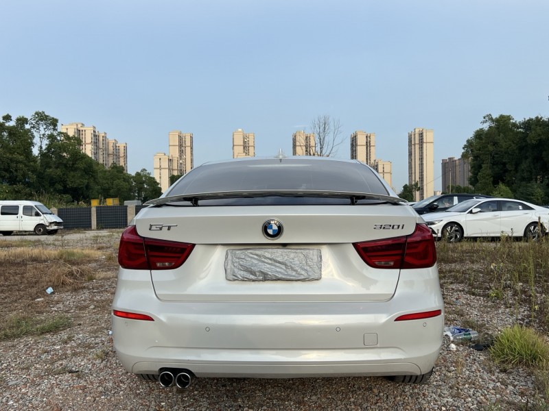 岳阳18年宝马3系5