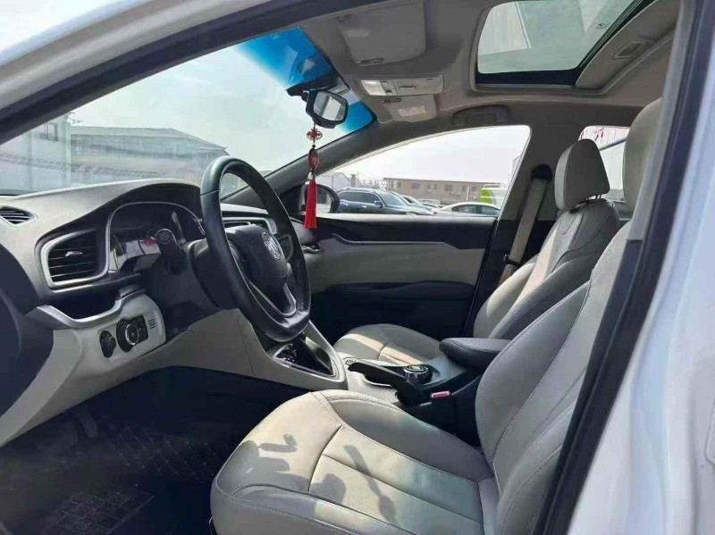 襄阳19年别克英朗6