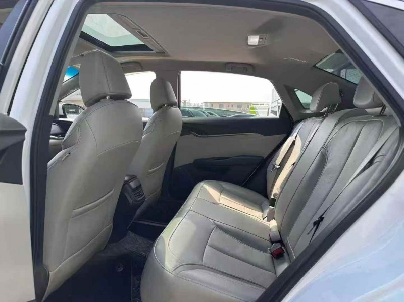 襄阳19年别克英朗7