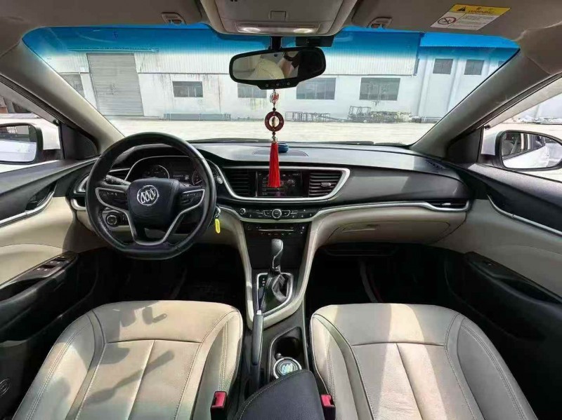 襄阳19年别克英朗8