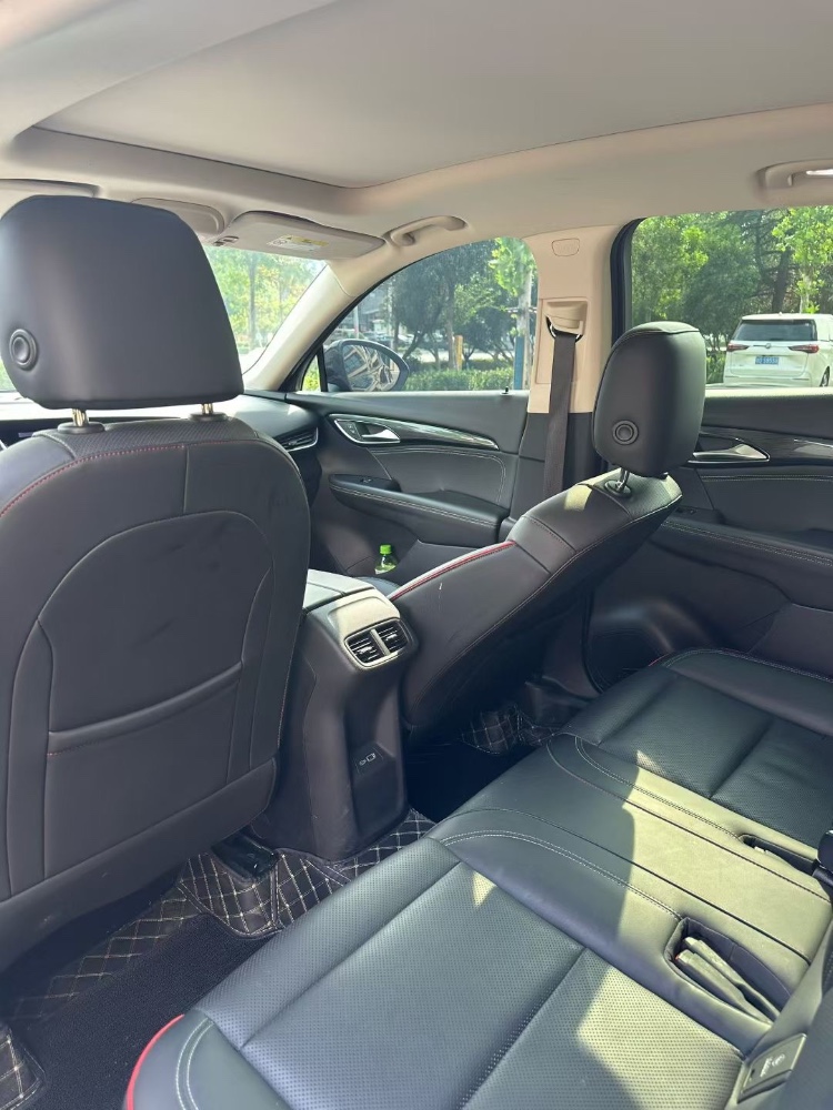 枣庄21年别克昂科威9