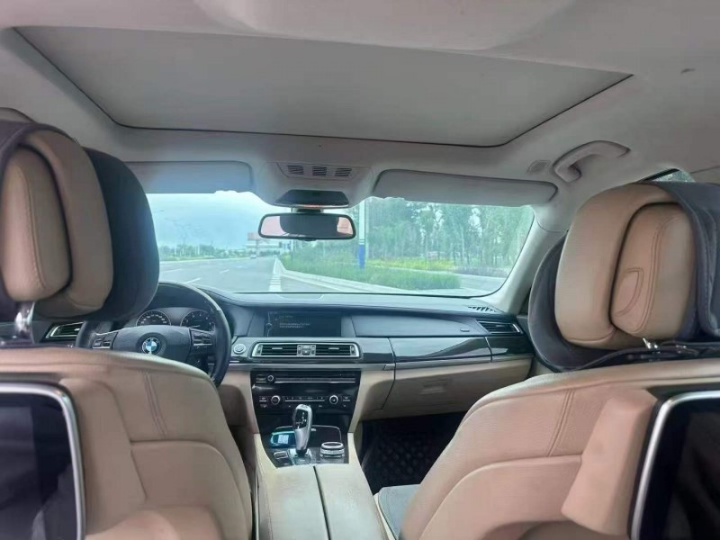 汉中13年宝马7系4