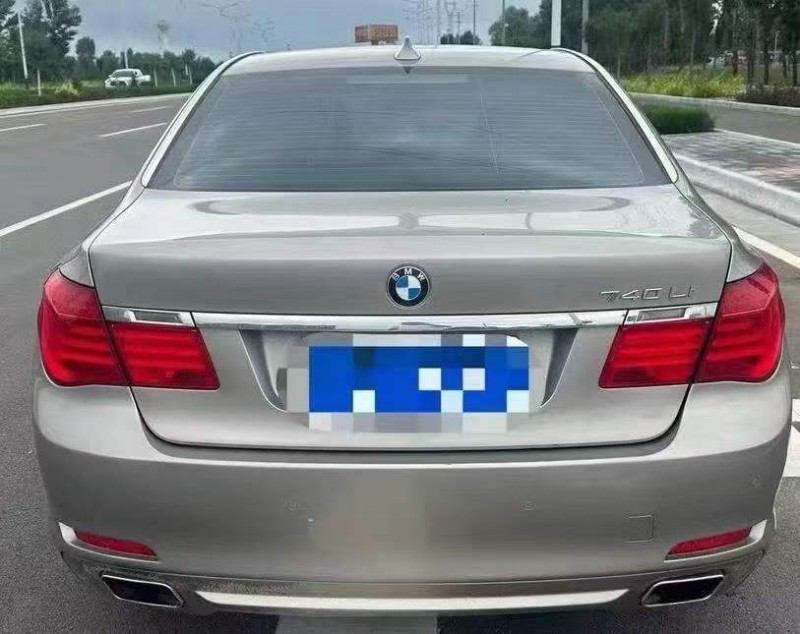 汉中13年宝马7系6