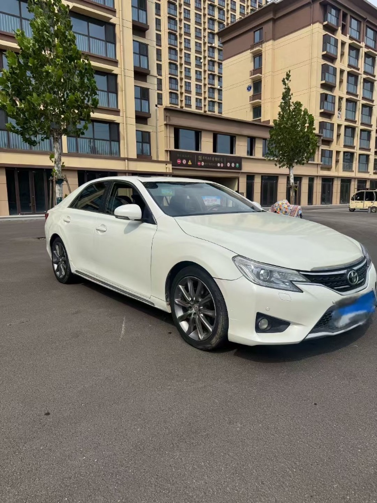 枣庄16年丰田锐志3