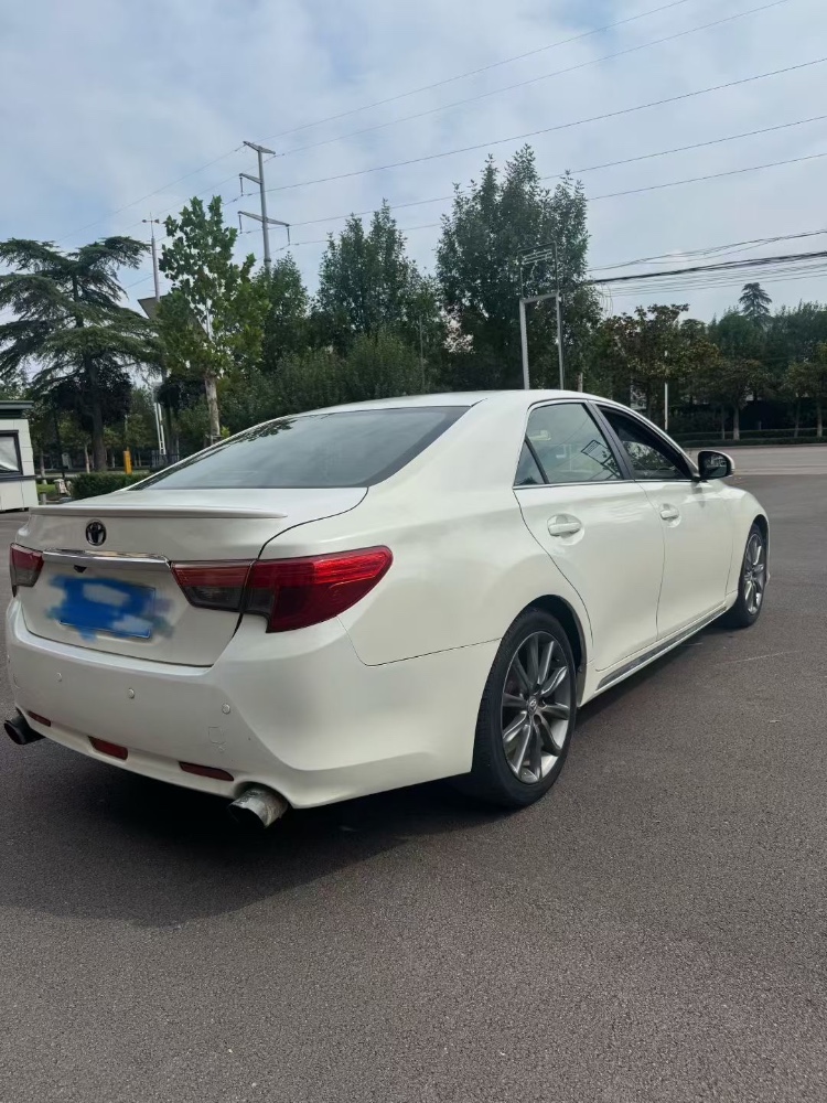 枣庄16年丰田锐志6