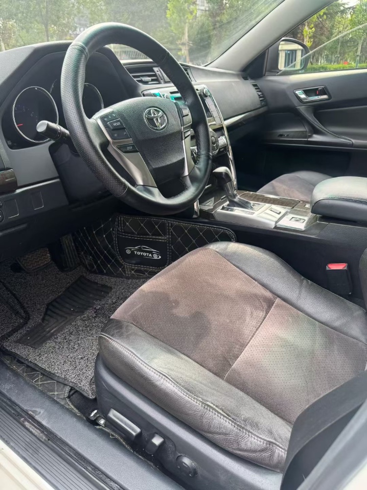 枣庄16年丰田锐志8