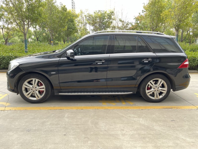 济宁12年奔驰ML7