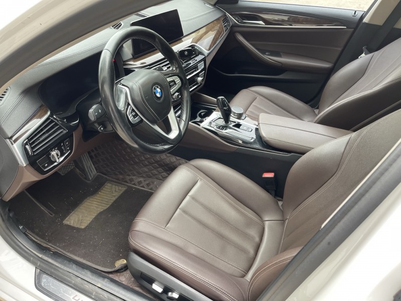 济宁19年宝马5系5