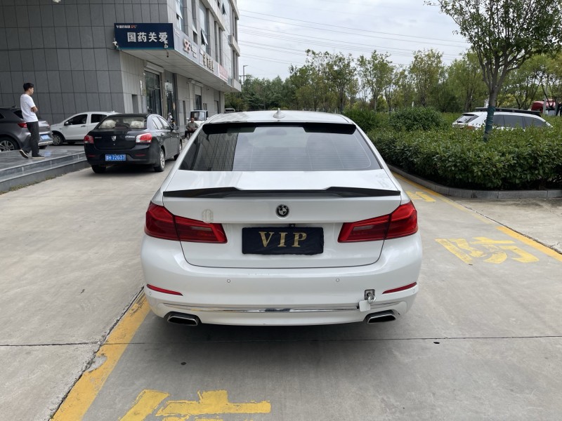 济宁19年宝马5系9