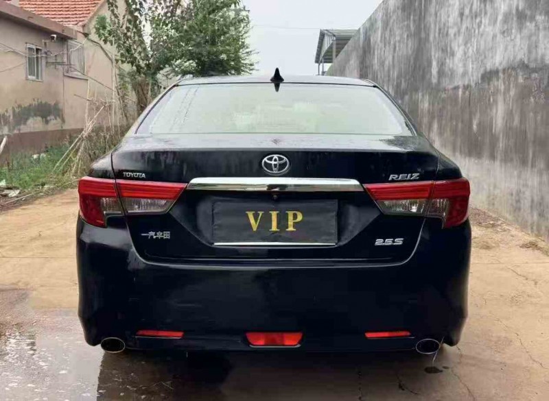 青岛16年丰田锐志6