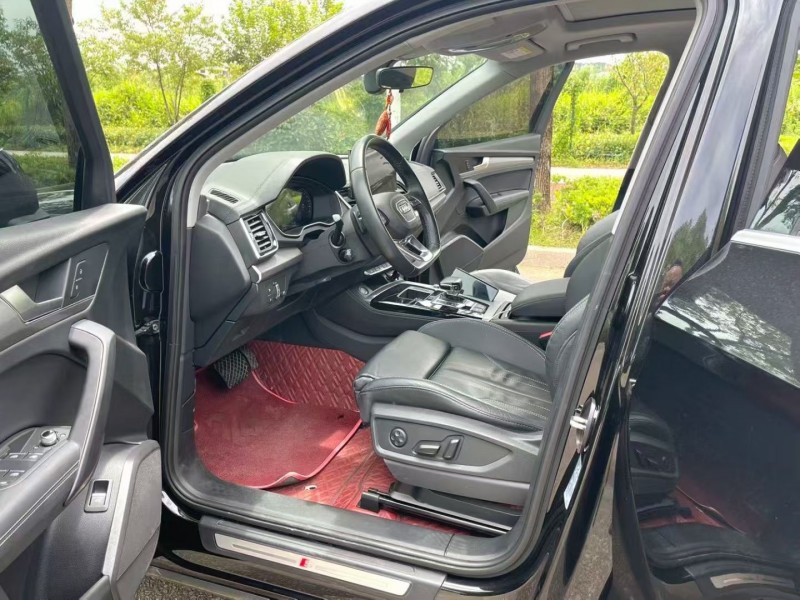 福州22年奥迪Q56