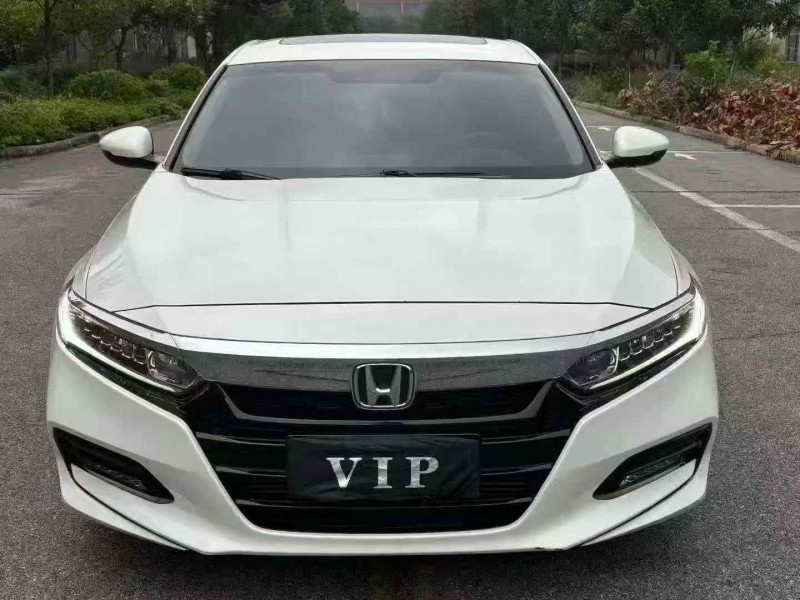 襄阳19年本田雅阁1