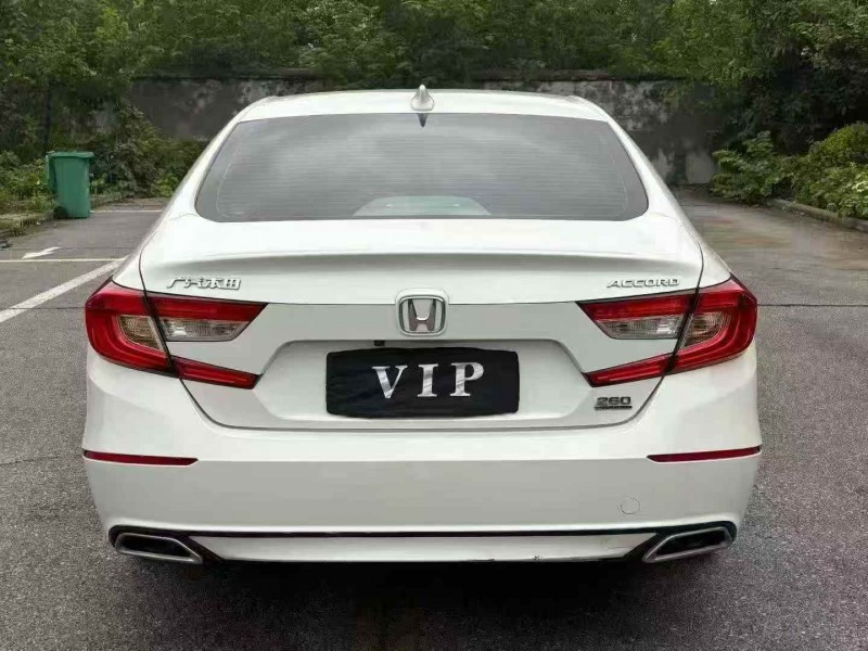 襄阳19年本田雅阁5