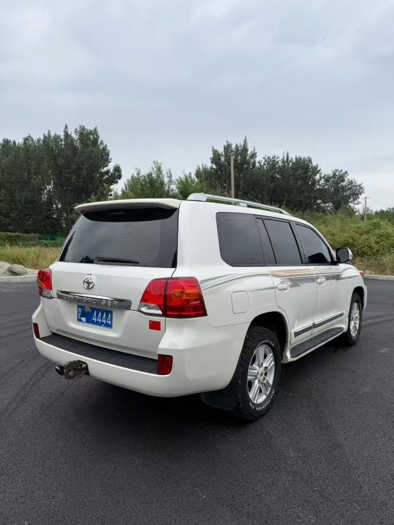 北京16年丰田兰德酷路泽3