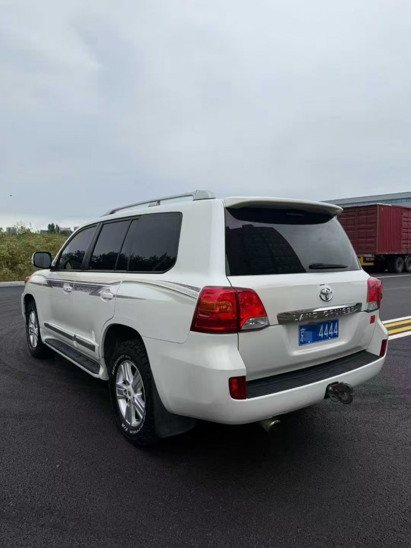 北京16年丰田兰德酷路泽4