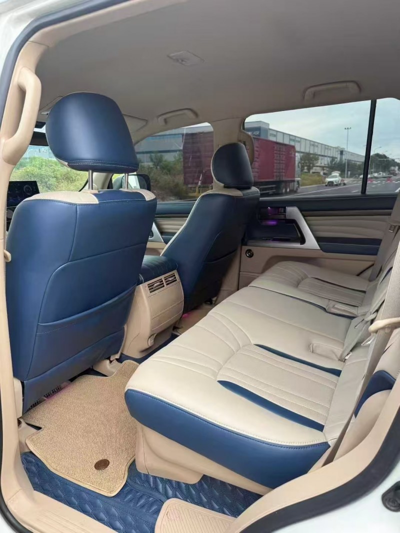 北京16年丰田兰德酷路泽6