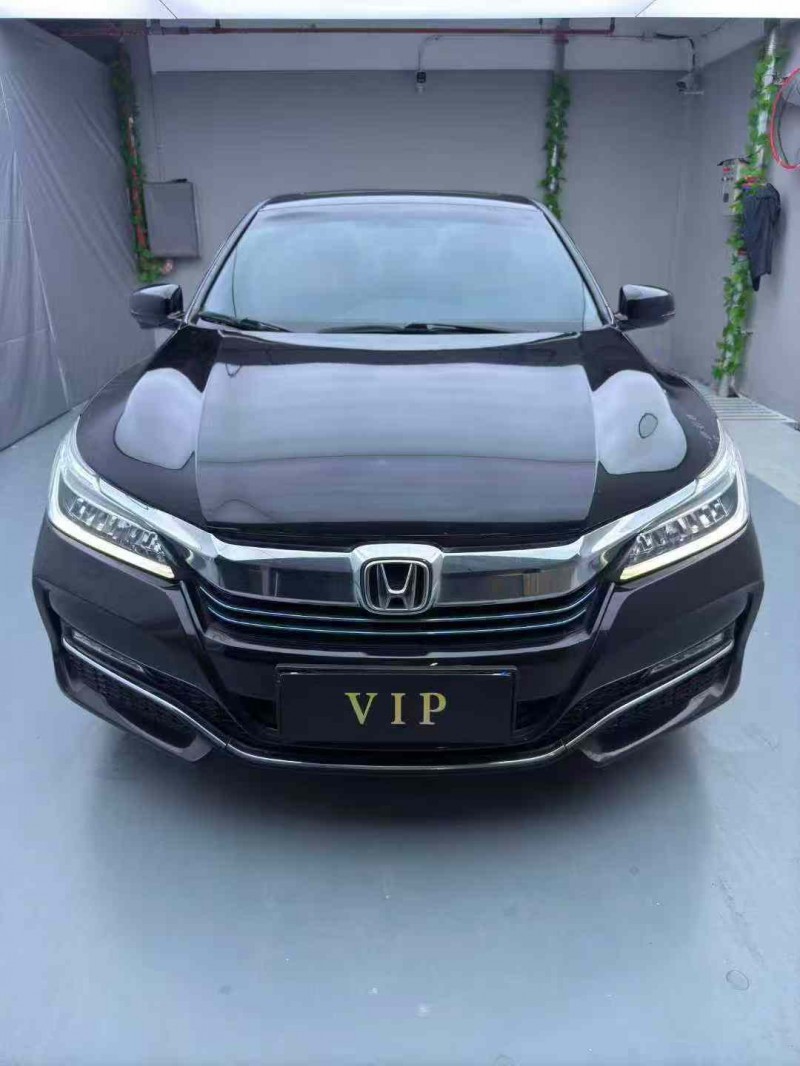 惠州17年本田雅阁1