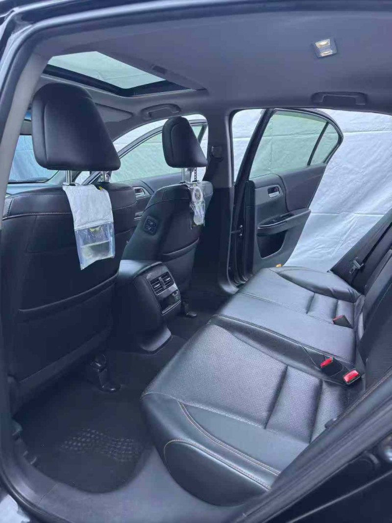 惠州17年本田雅阁5