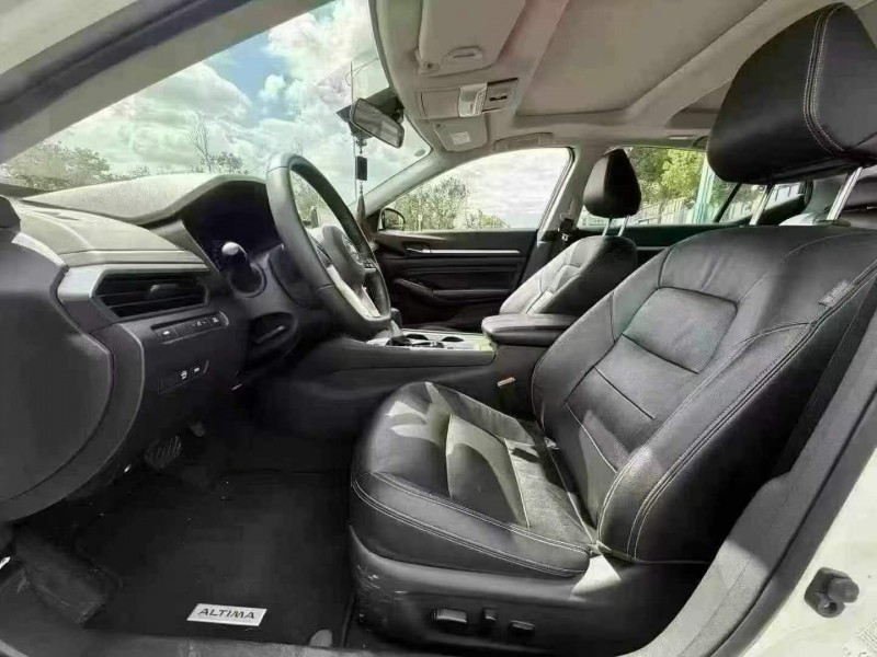 东莞21年日产天籁4