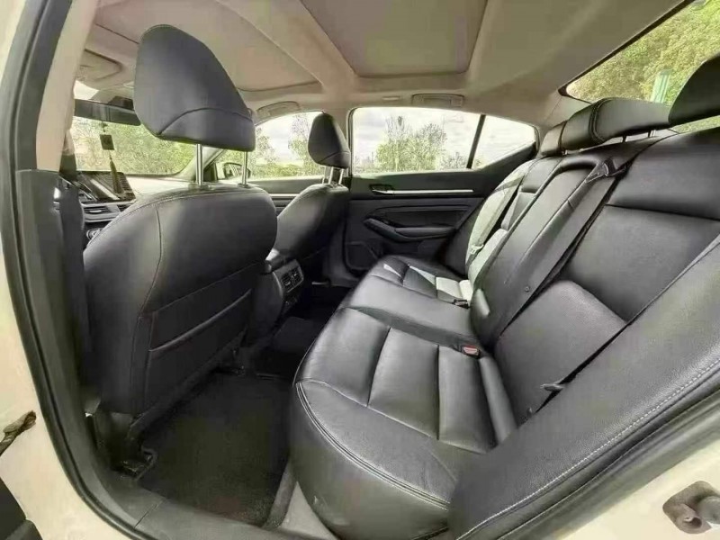 东莞21年日产天籁5