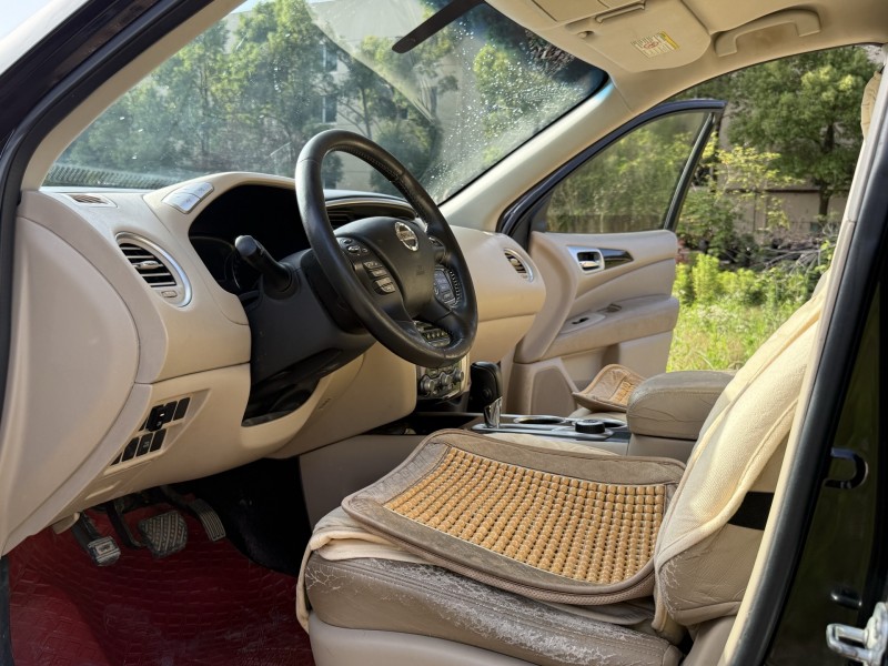 娄底16年日产探路者3