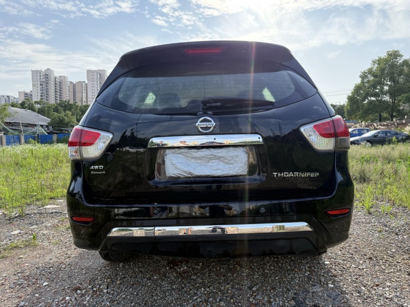 娄底16年日产探路者4