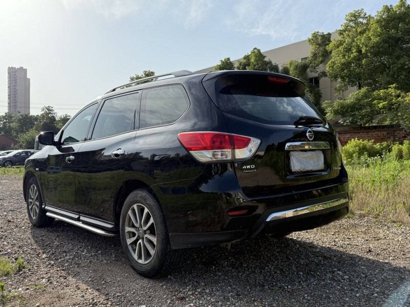 娄底16年日产探路者5