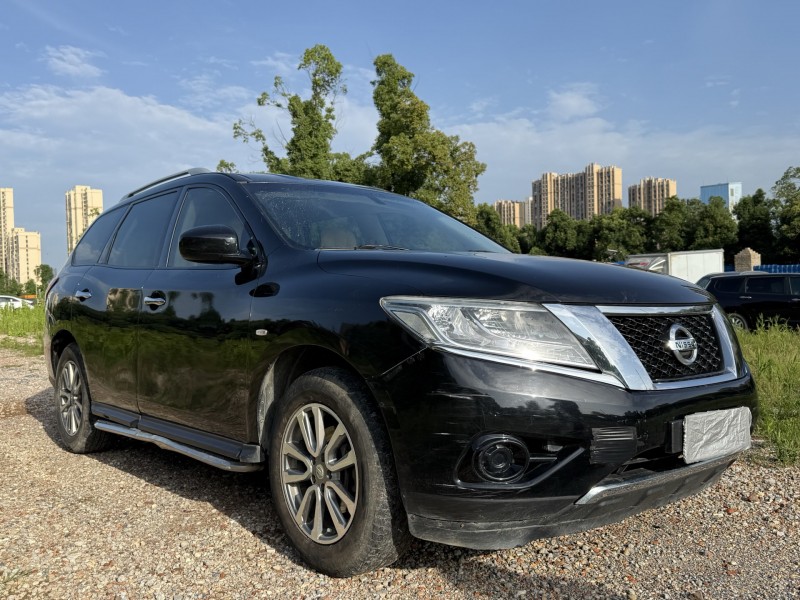 娄底16年日产探路者8