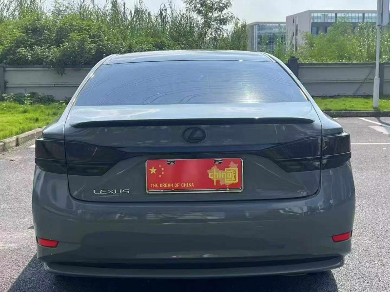 广州18年雷克萨斯ES9