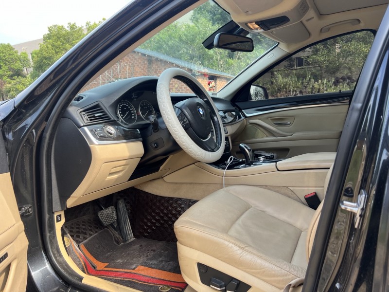 娄底11年宝马5系3