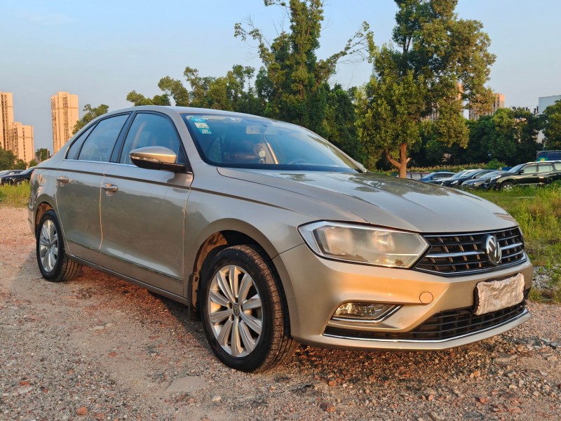 娄底16年大众宝来5