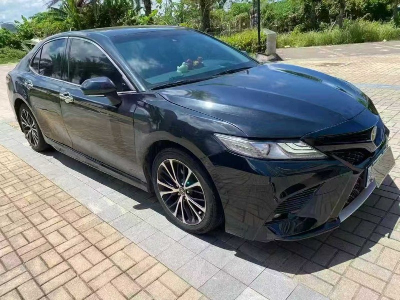 海口19年丰田凯美瑞3